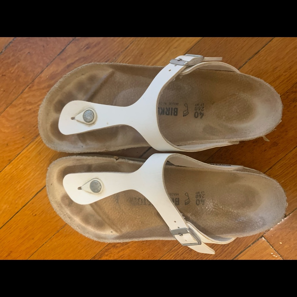 Birkenstock Gizeh white size 40 small crack